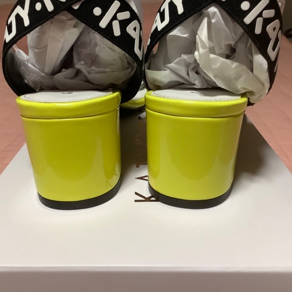 Katy Perry Izzy Sandals, Black & Yellow SZ 9 NIB Gorgeous! - Picture 4 of 6